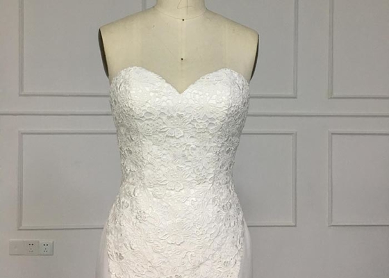 Zipper White Mermaid Bridesmaid Dresses , Big Mermaid Wedding Dresses With Long Train