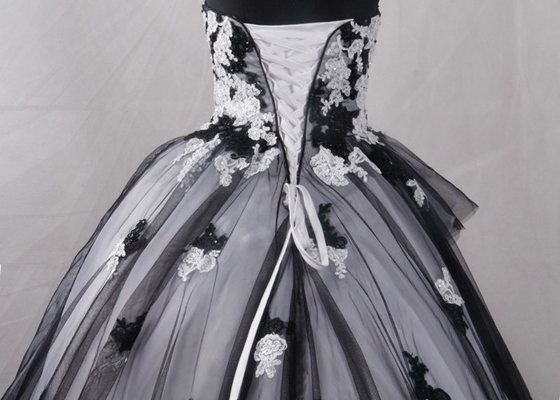 Tulle Black And White Bridesmaid Dresses , Strapless Two Color Bridesmaid Dresses