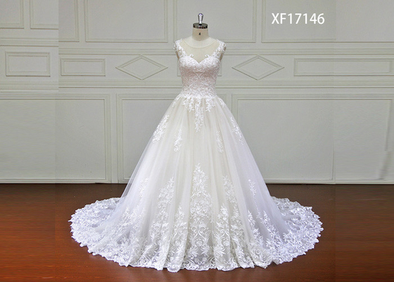 لباس های عجیب و غریب Organza خیره کننده توری با رنگ سفید سفید بی رنگ